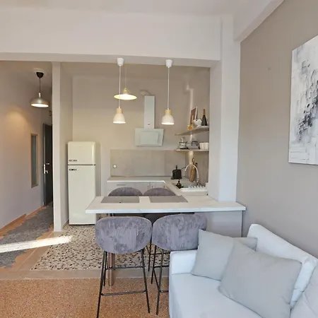 Kapl Charming Nooks Apartment Ermoupoli