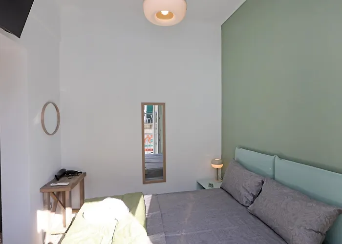 Kapl Charming Nooks Эрмуполис