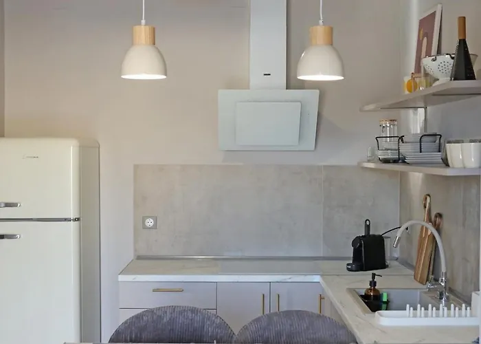 Kapl Charming Nooks Апартаменты Эрмуполис