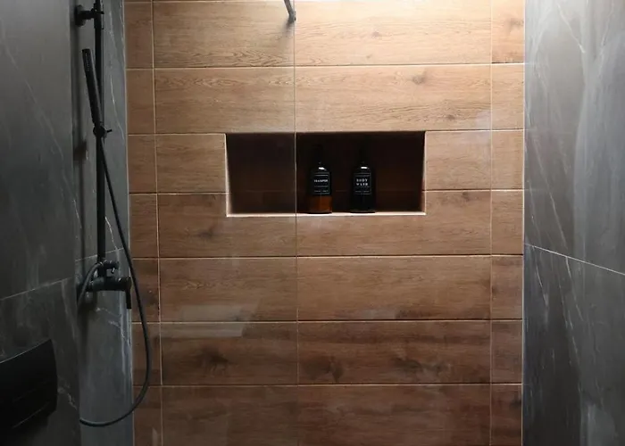 Kapl Charming Nooks Апартаменты Эрмуполис